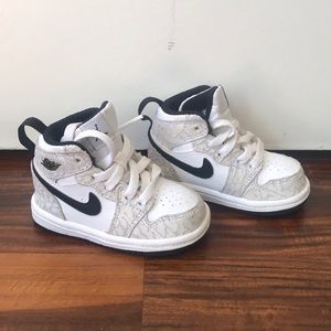 Toddler Jordan’s - white